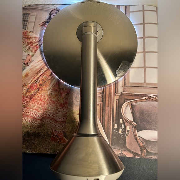 Simplehuman LED Vanity Mirror ๐๐๐๐๐๐๐๐๐๐๐๐๐๐๐๐๐๐๐ - Picture 5 of 10